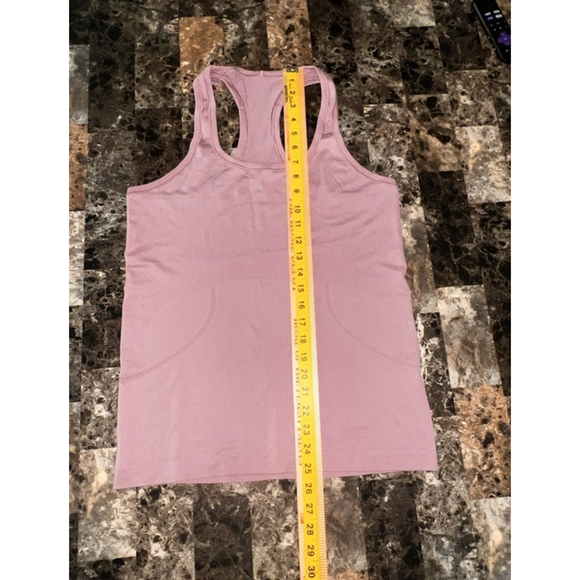 LULULEMON SWIFTLY TECH RACERBACK TANK TOP PINK COLOR SIZE 10 - Picture 5 of 10